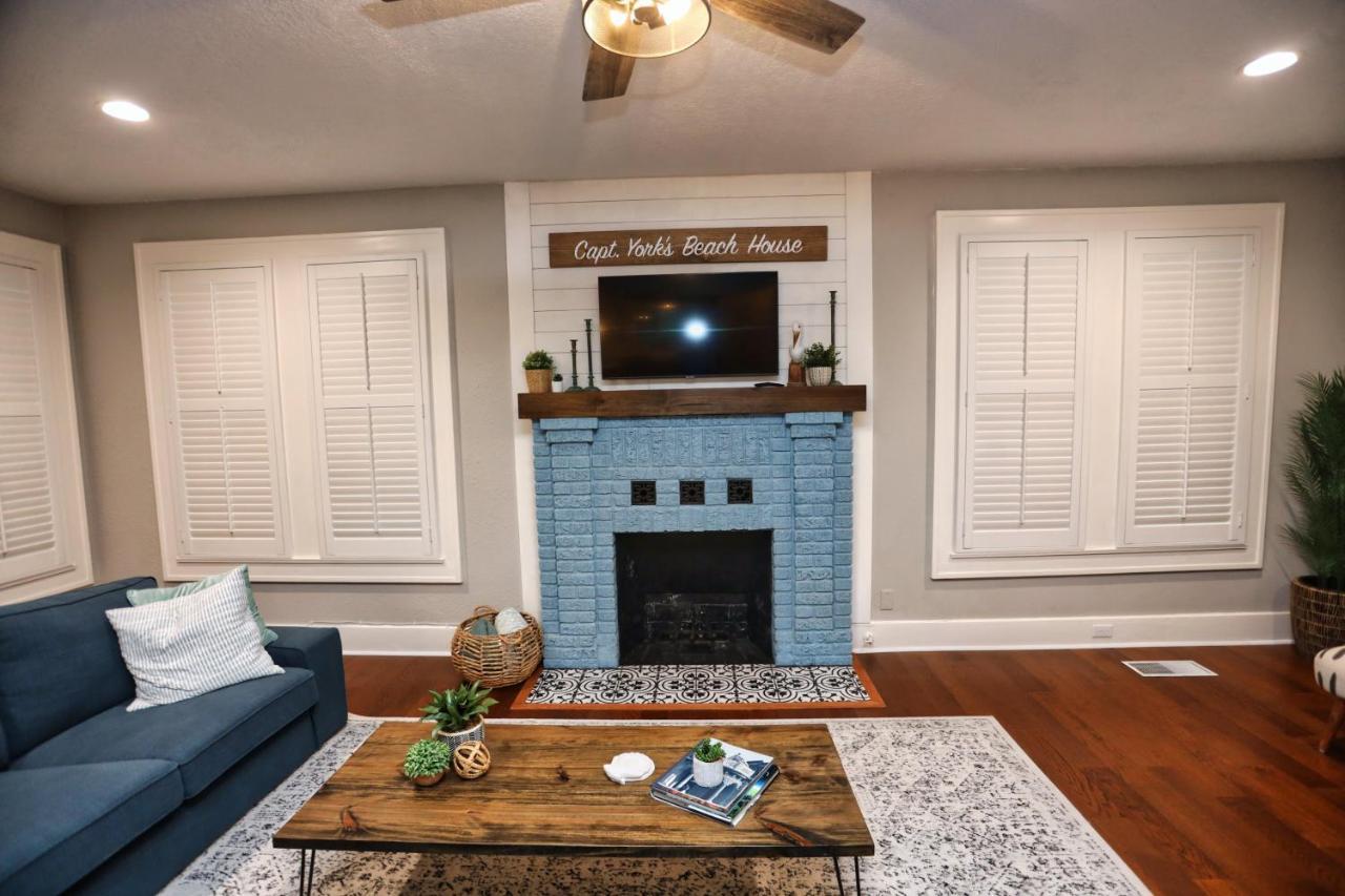 Ferienhaus 1926 4-bedroom House W/private Yard&huge Deck Galveston